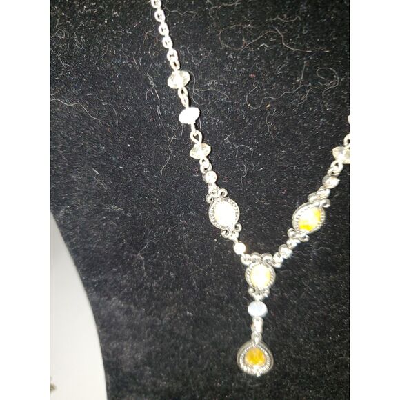 Avon Women's Y Drop Beaded Necklace Victorian Inspired Delicate Feminine Gift - Picture 4 of 8